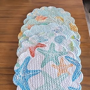 Set of 5 mismatched beach quilted placemats